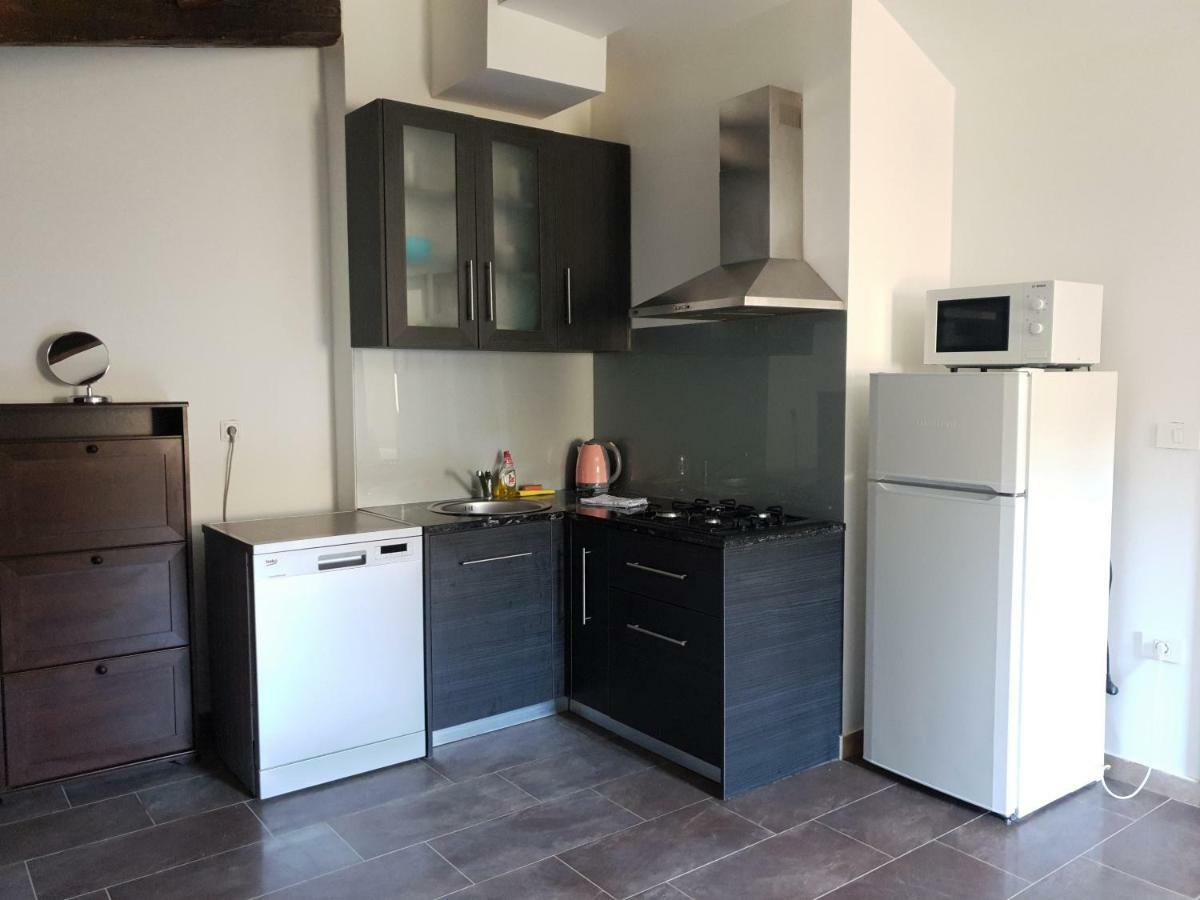 Dina Apartment *