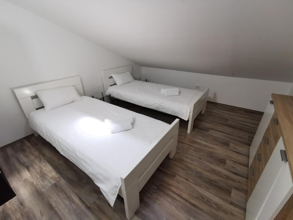 Dina Apartment *